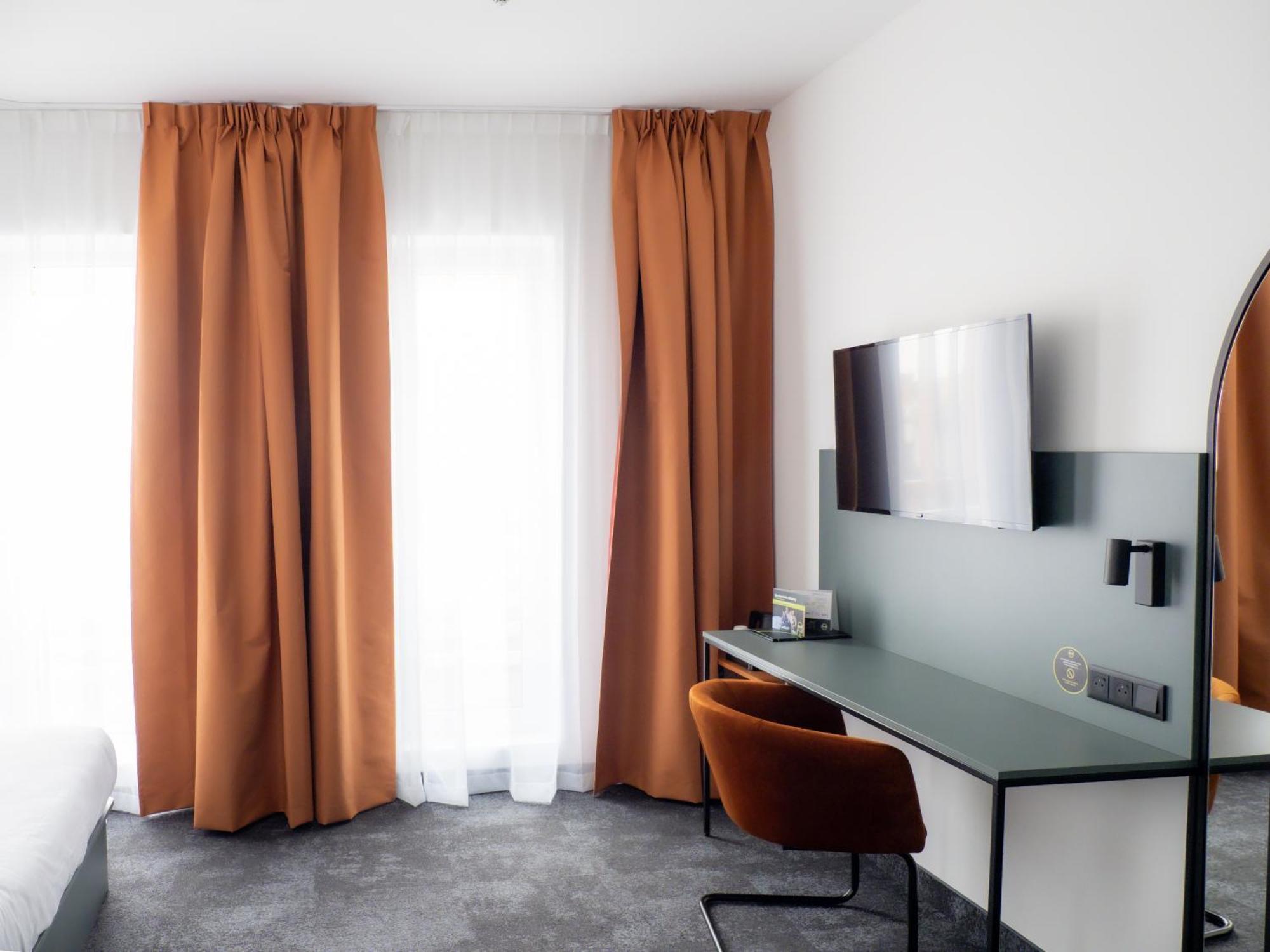 B&B Hotel Leszno Leszno  Εξωτερικό φωτογραφία